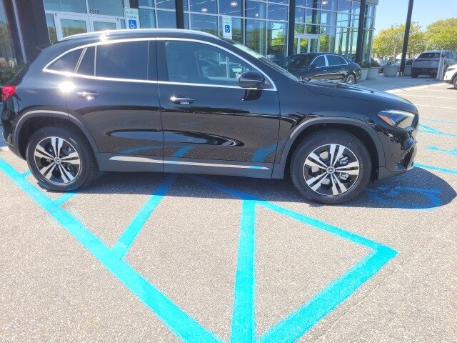 Mercedes-Benz of Virginia Beach Auto Dealer ad creative