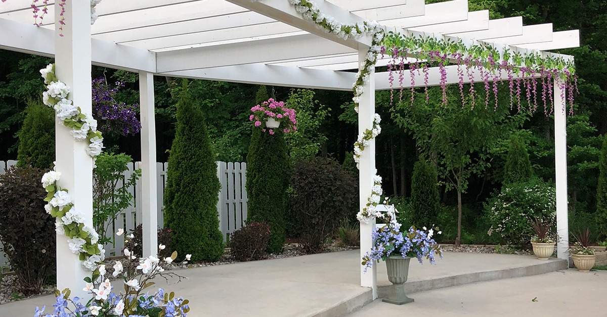 Golden Glow Ballroom Event Venue ad creative