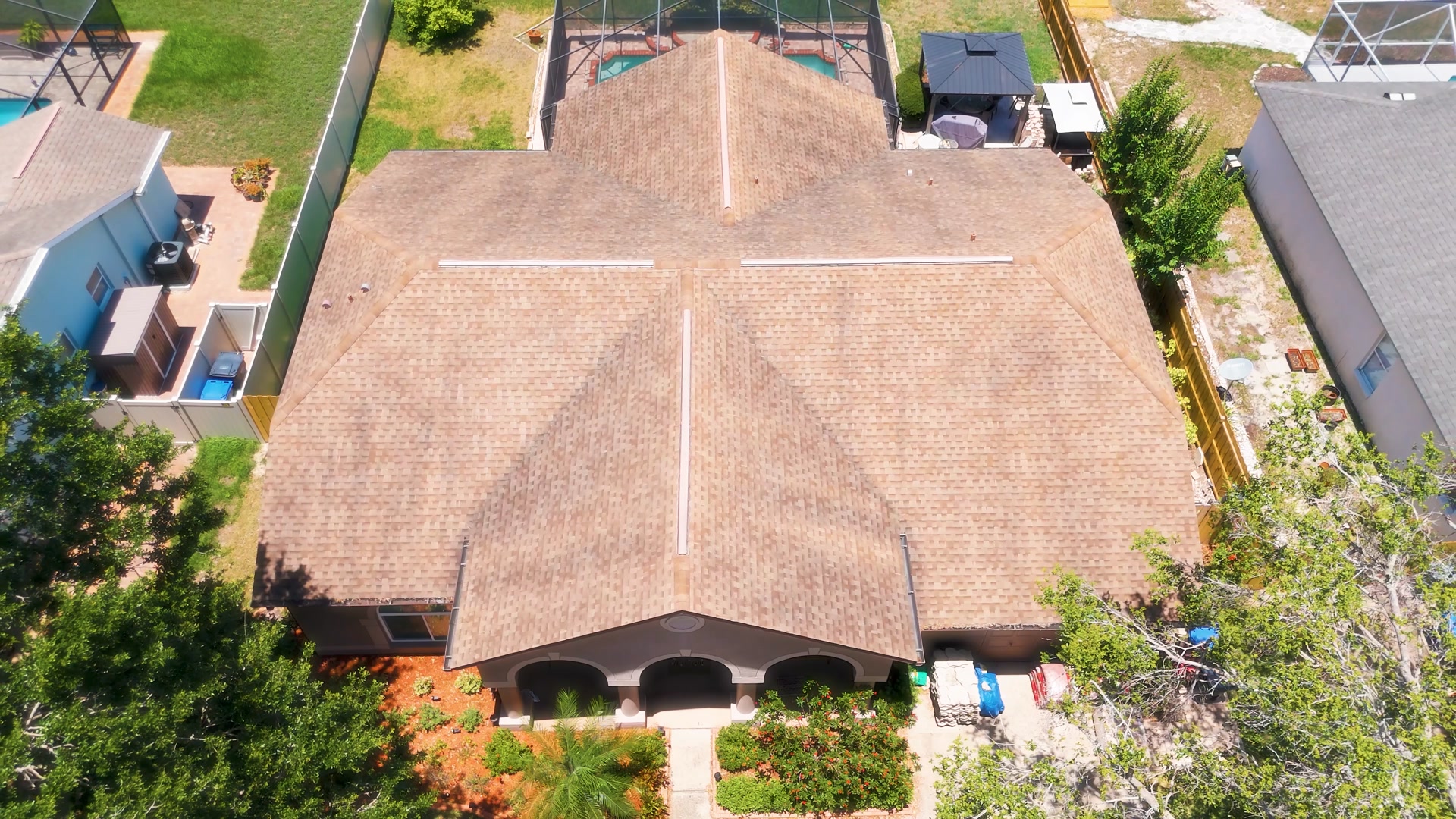 Guaranteed Roof Roofing ad creative