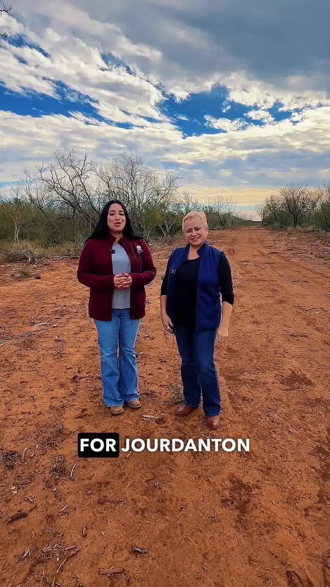 🐂 Peaceful Country Living Just 1 Hour South of San Antonio