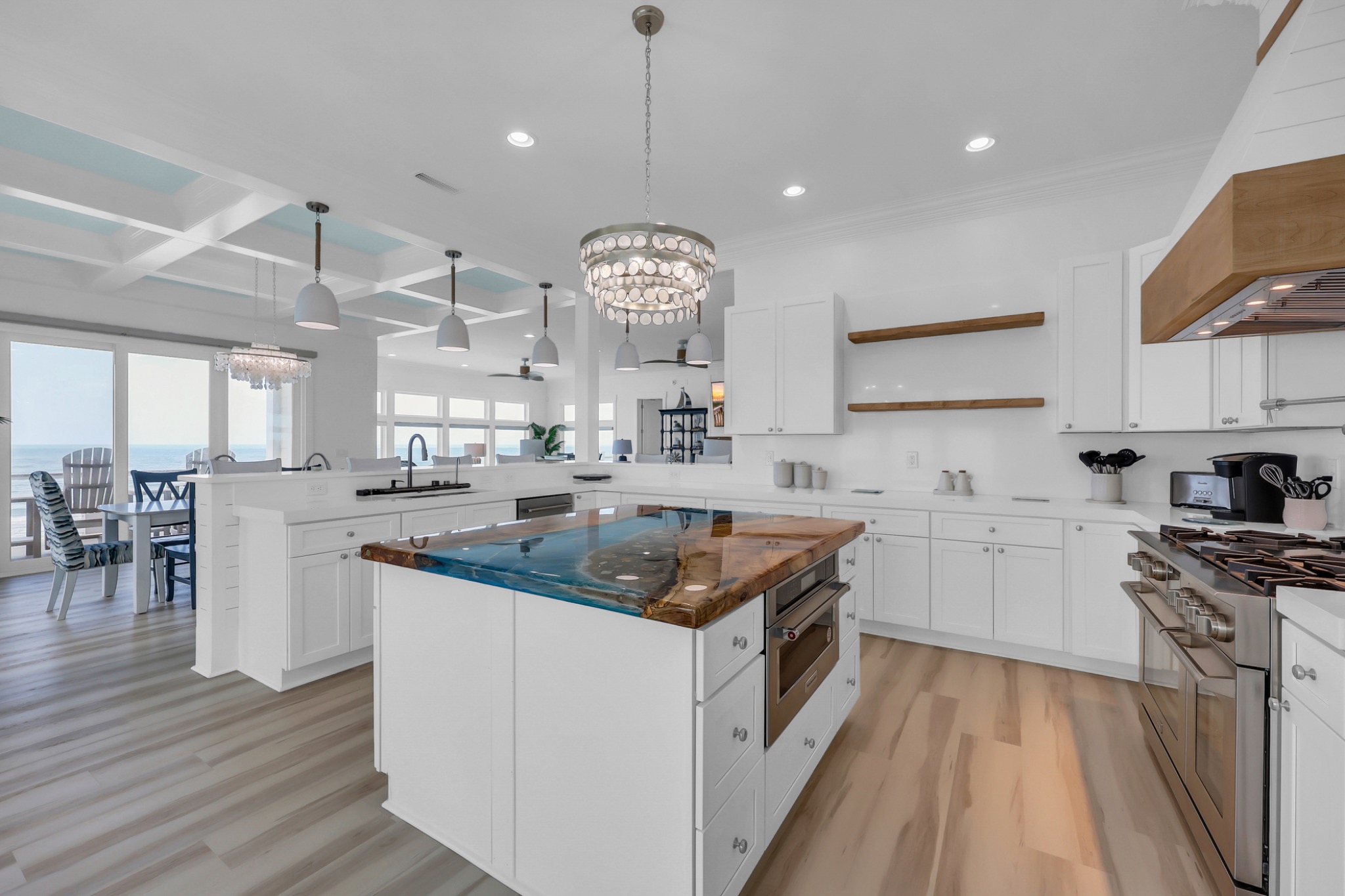 Kona Construction General Contractor ad creative