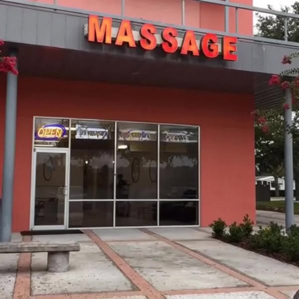 Rounder Servcies & Tips Massage Therapy ad creative