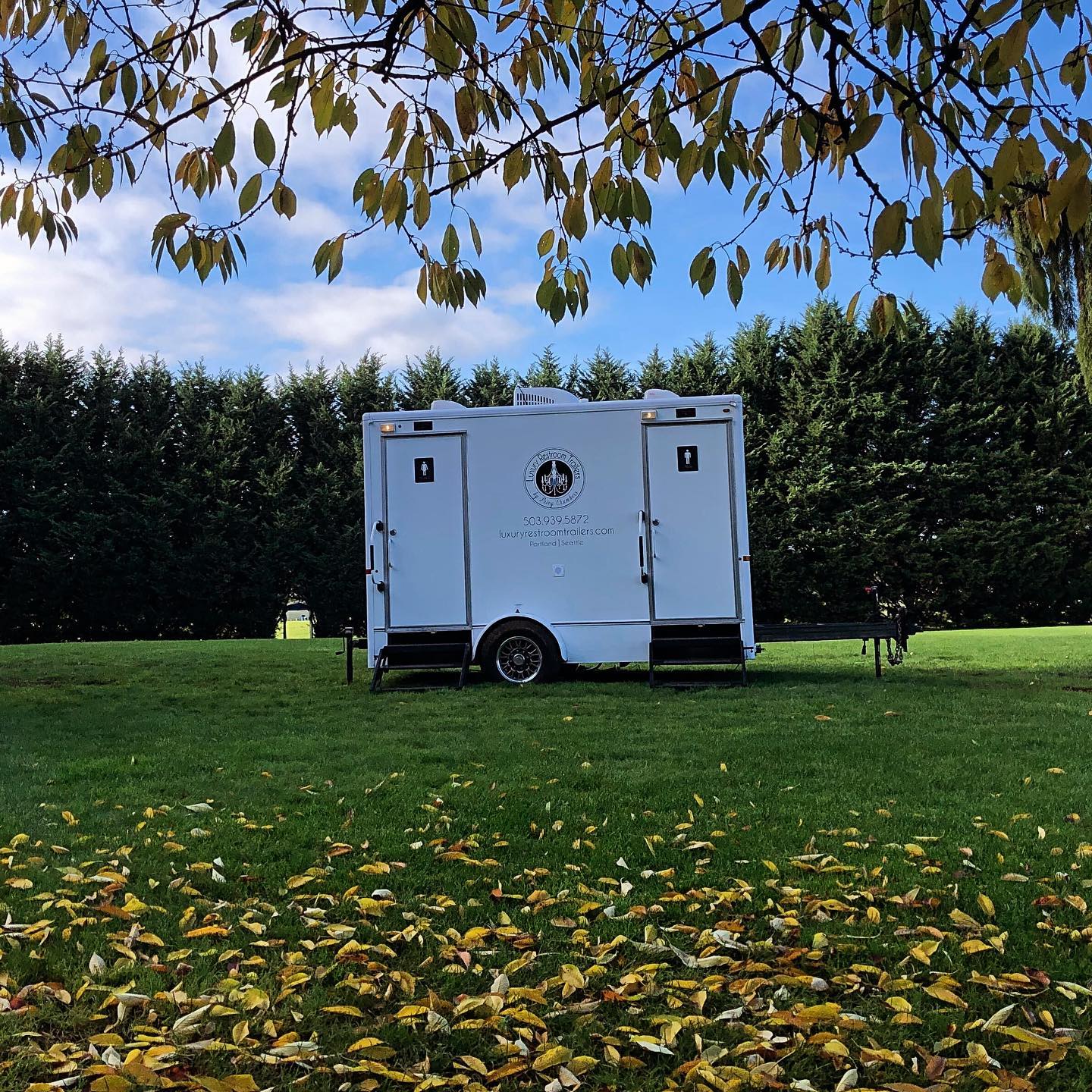 Luxury Restroom Trailers by Privy Chambers Party Rental ad creative