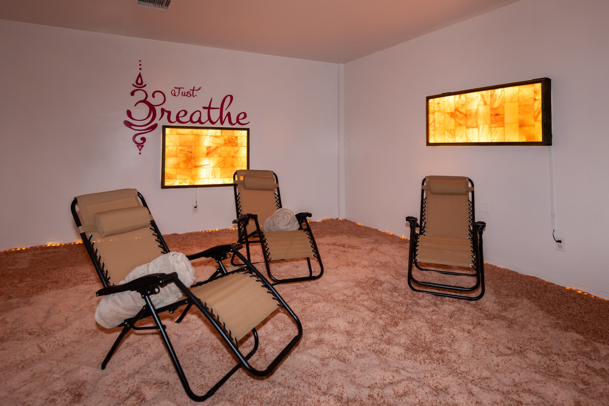 Holistic Salt Therapy Center Therapist & Counselor ad creative