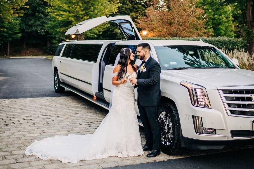 🚘 $100 OFF WEDDING LIMO
