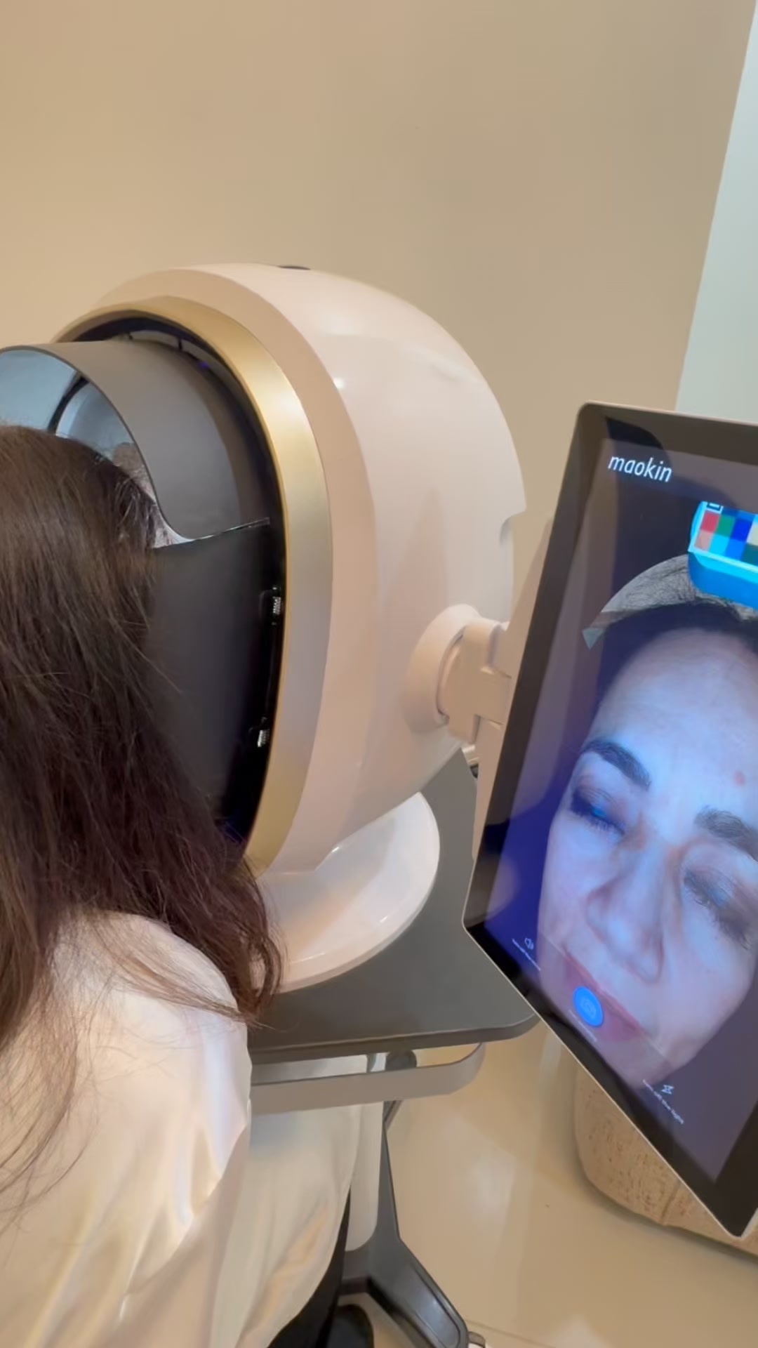 Hue Salon & Day Spa Day Spa ad creative