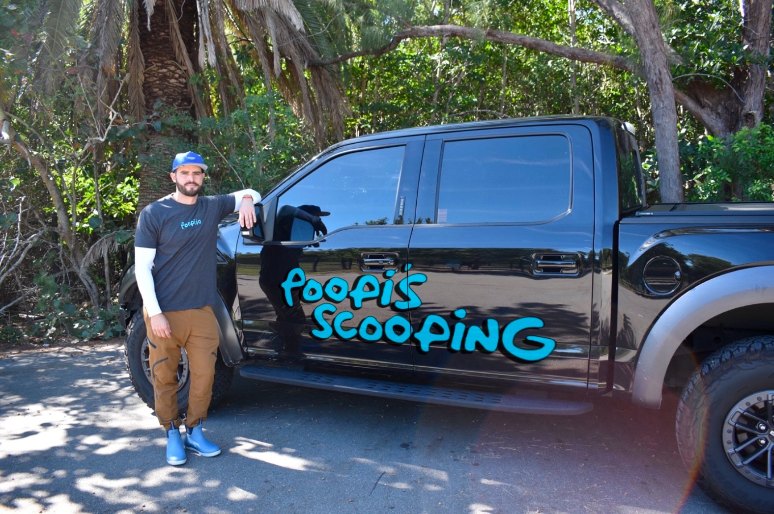 Poopi's Scooping Pet Sitting ad creative