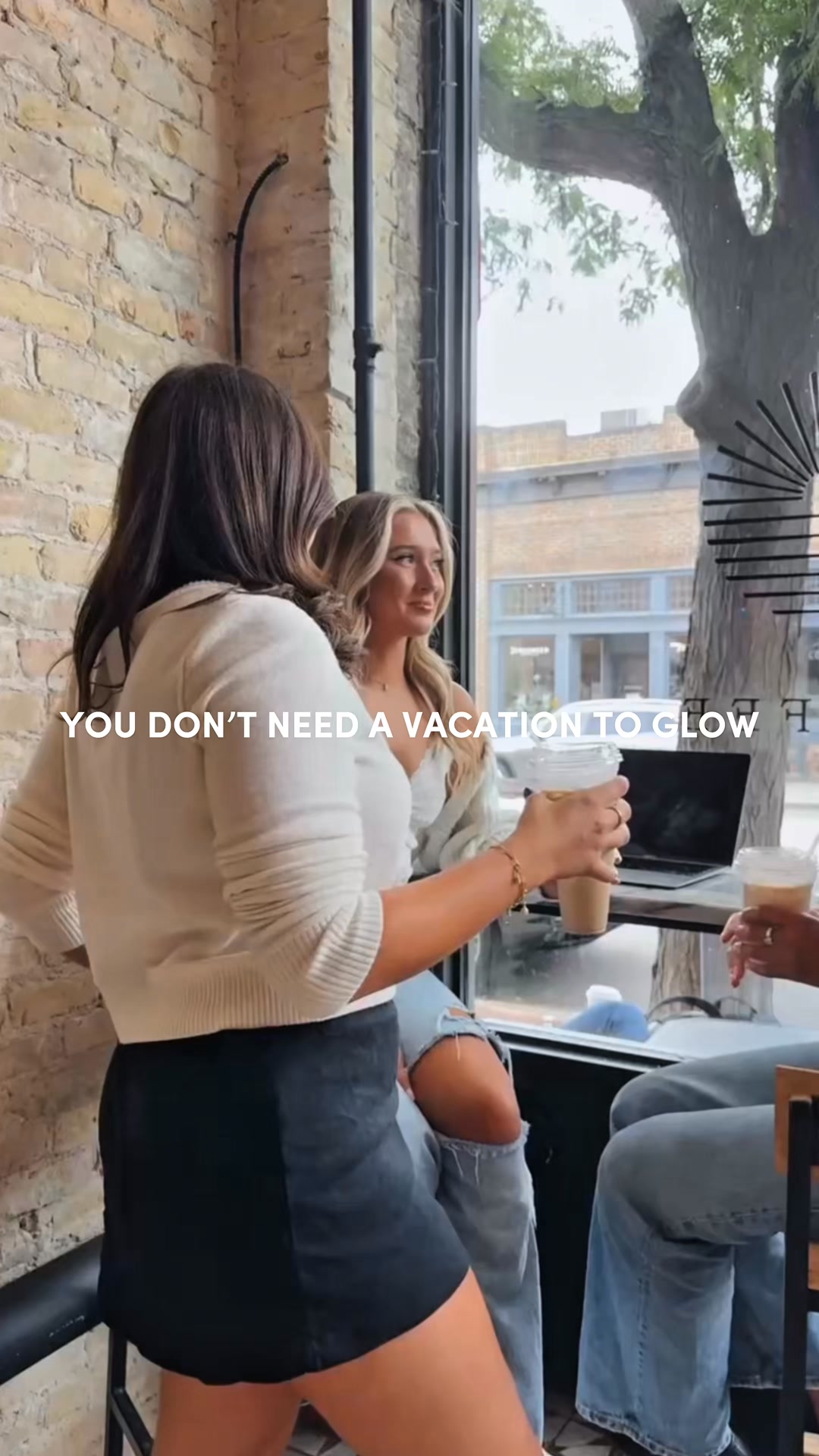 🖤Reminder: Get a custom spray tan for $20 off!🖤