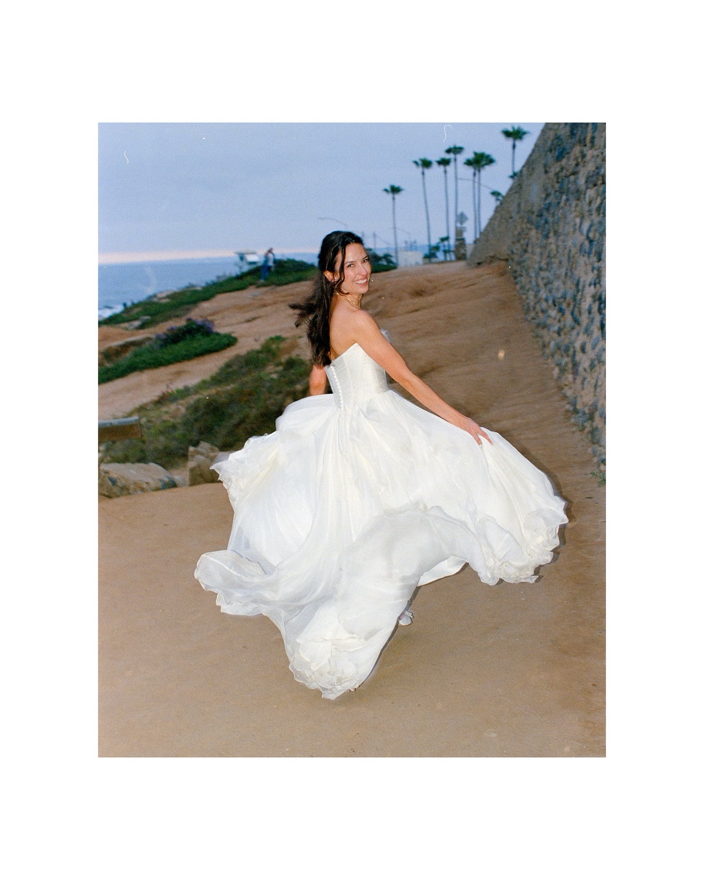 Clarisse Rae Photo & Video Photographer ad creative