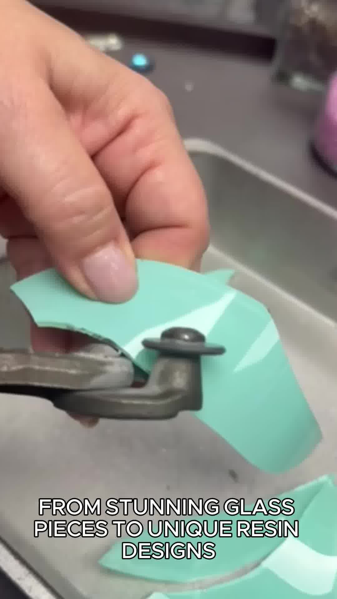 💌 Tap ‘Message’ now to start your custom design!