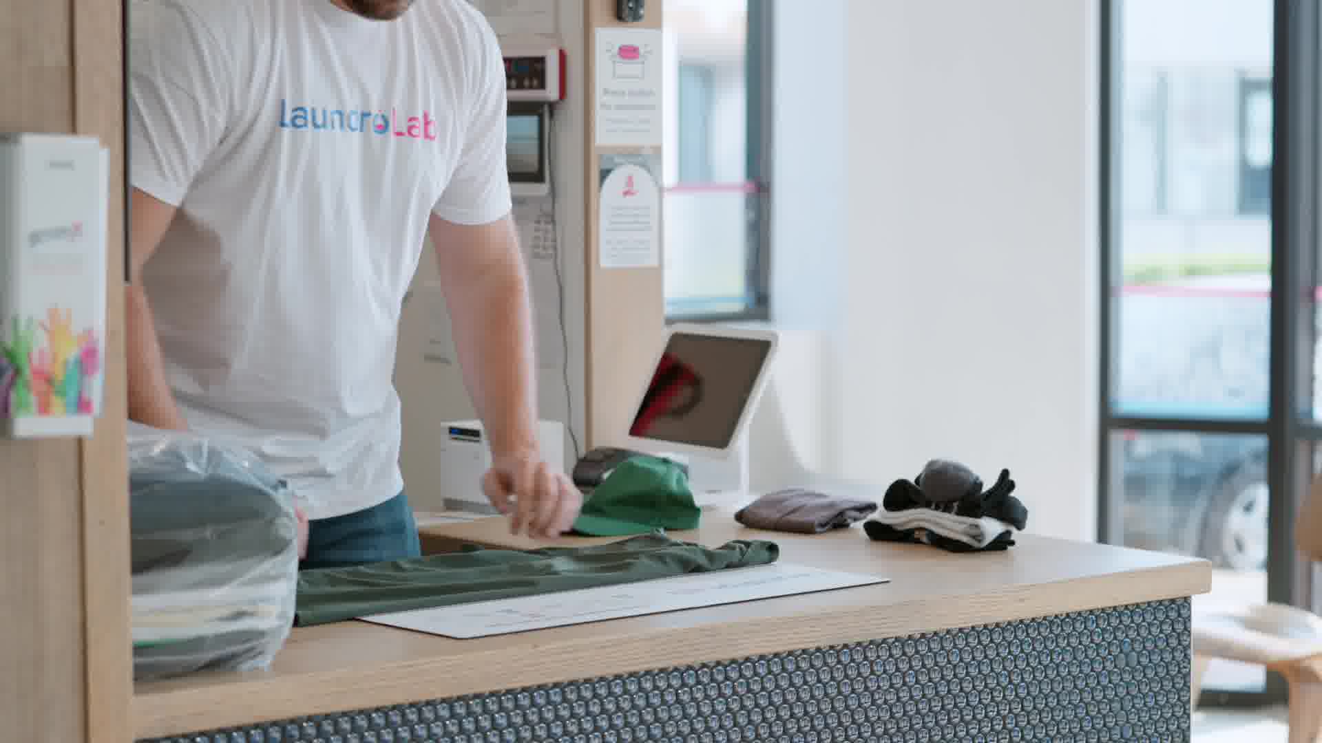 šā
Fresh, Folded & Ready to Wear