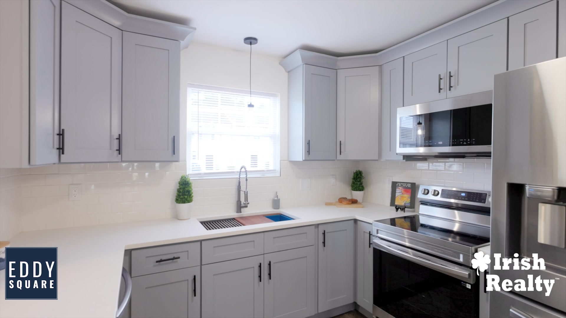 Irish Realty Real Estate Agent ad creative