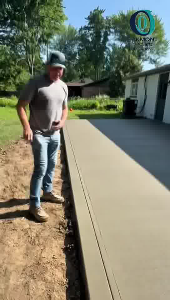 Oakmont Concrete,LLC Concrete & Paving ad creative