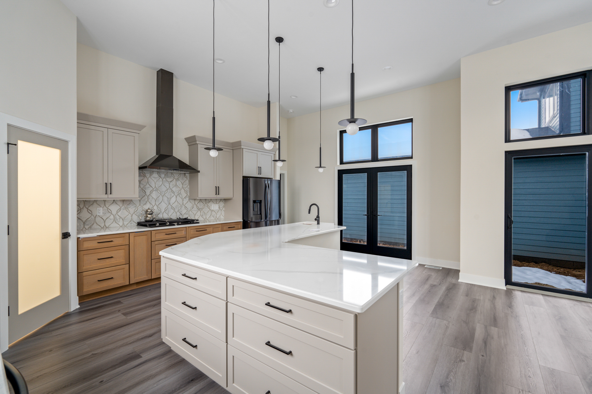 Milwaukee’s Premium Flooring Company | Straight Edge Flooring