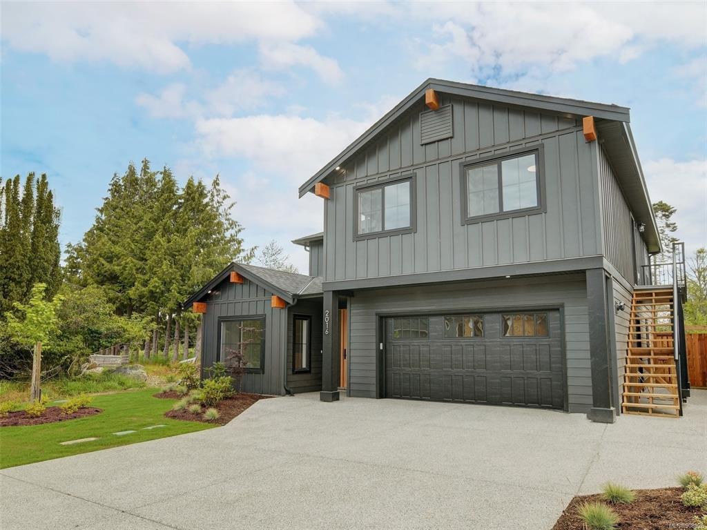 Stacey Scharf - Personal Real Estate Corp - Real Estate Sales and Rentals Real Estate Agent ad creative