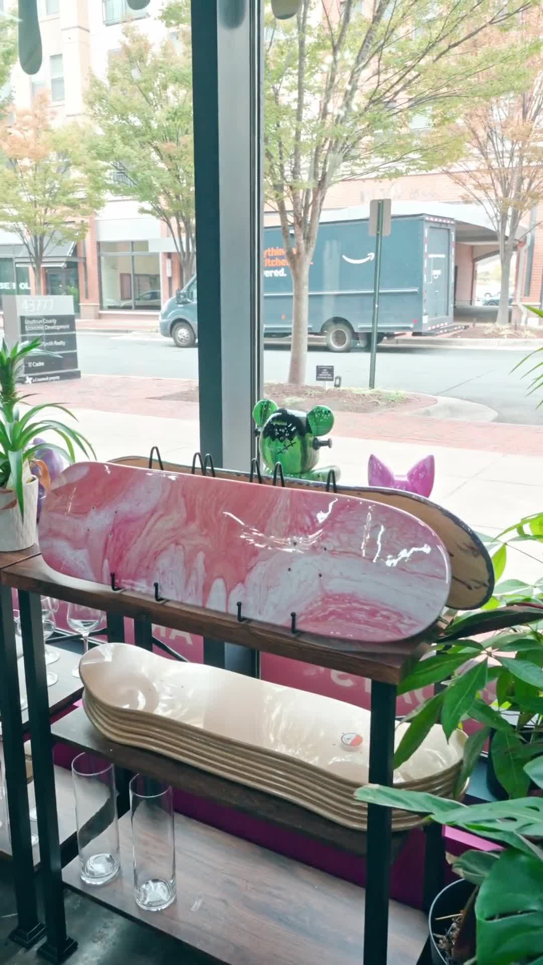 Hawaii Fluid Art Art Classes ad creative