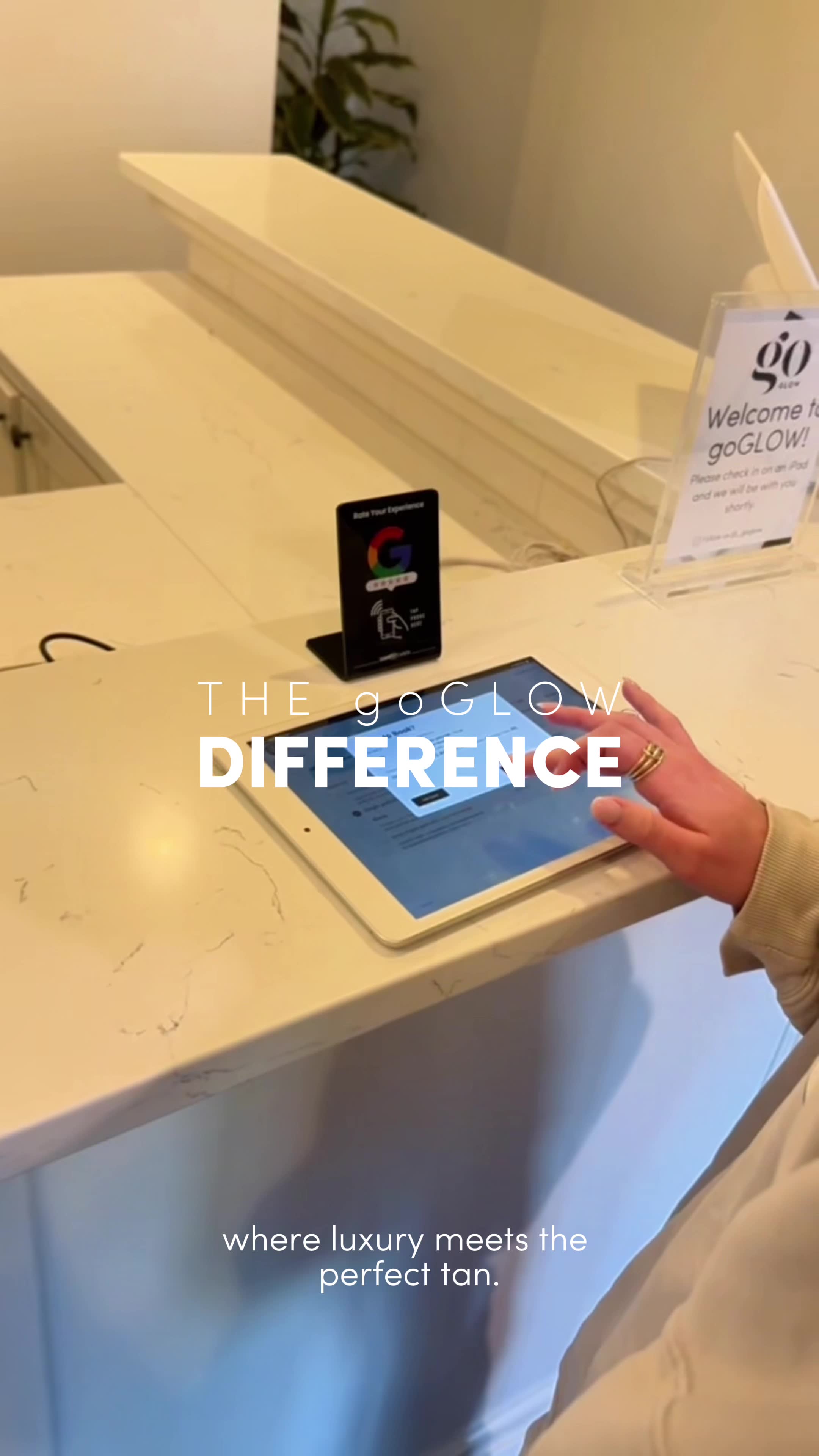 🖤Reminder: Get a custom spray tan for $40!🖤