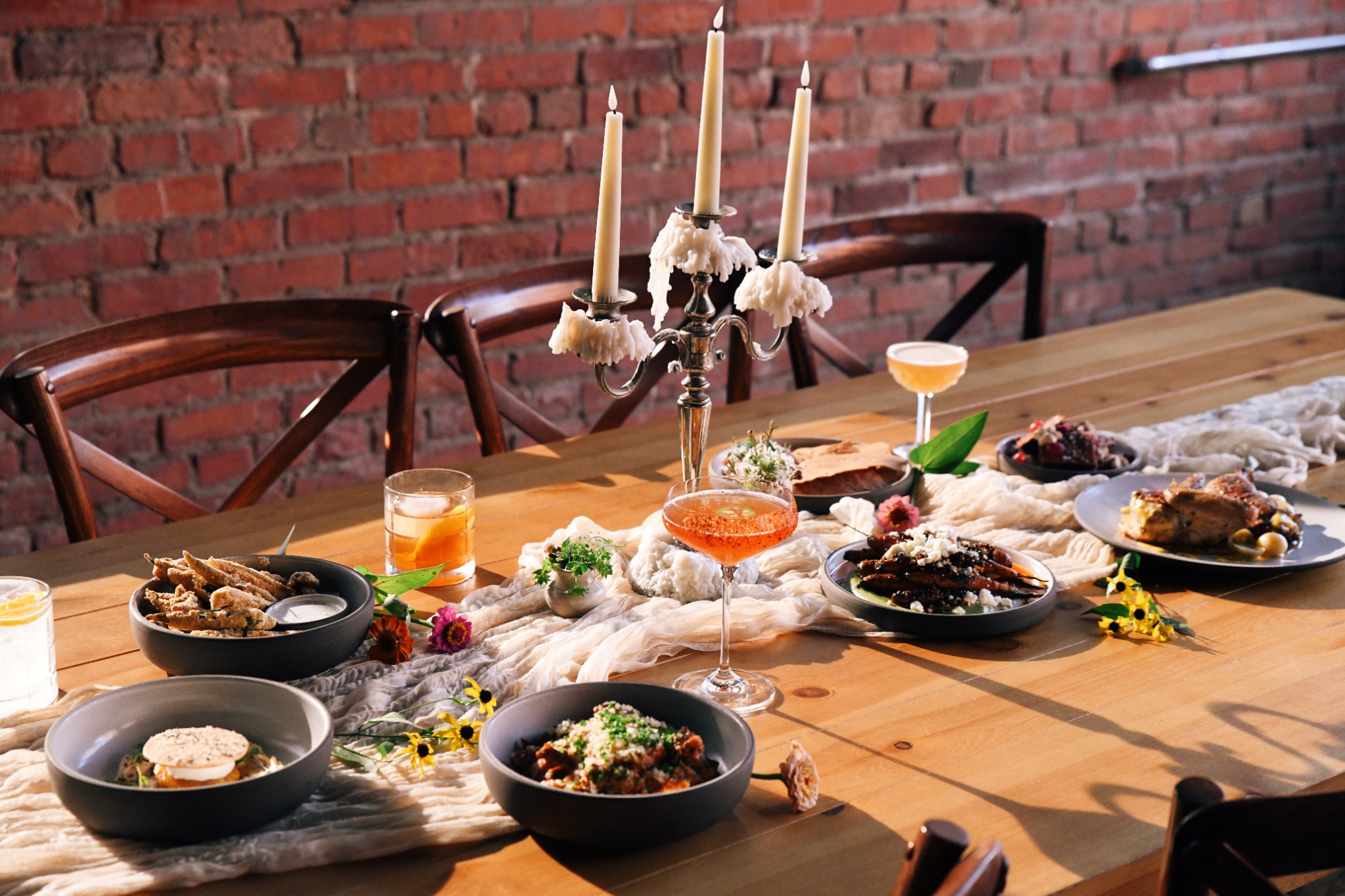 Green Dirt On Oak Event Venue ad creative