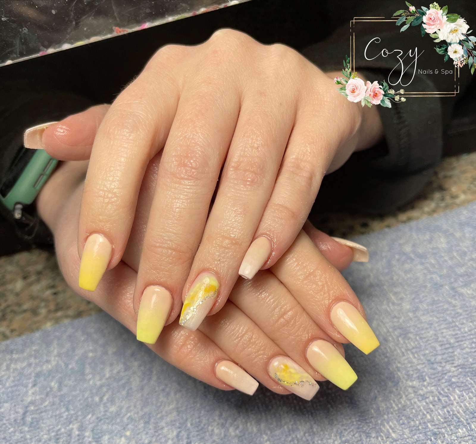 Cozy Nails & Spa Nail Salon ad creative