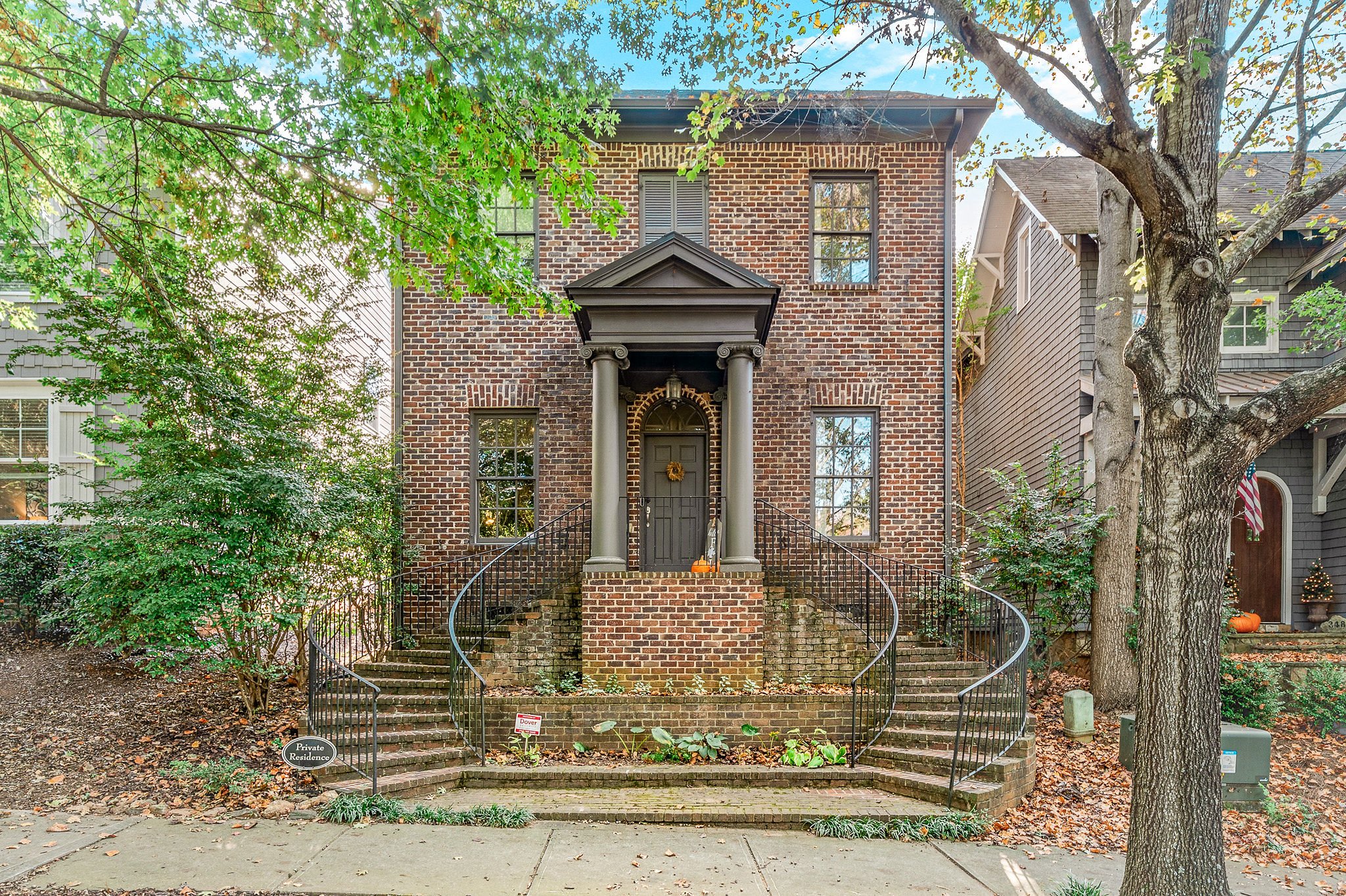 Charlie Dean Real Estate Agent ad creative