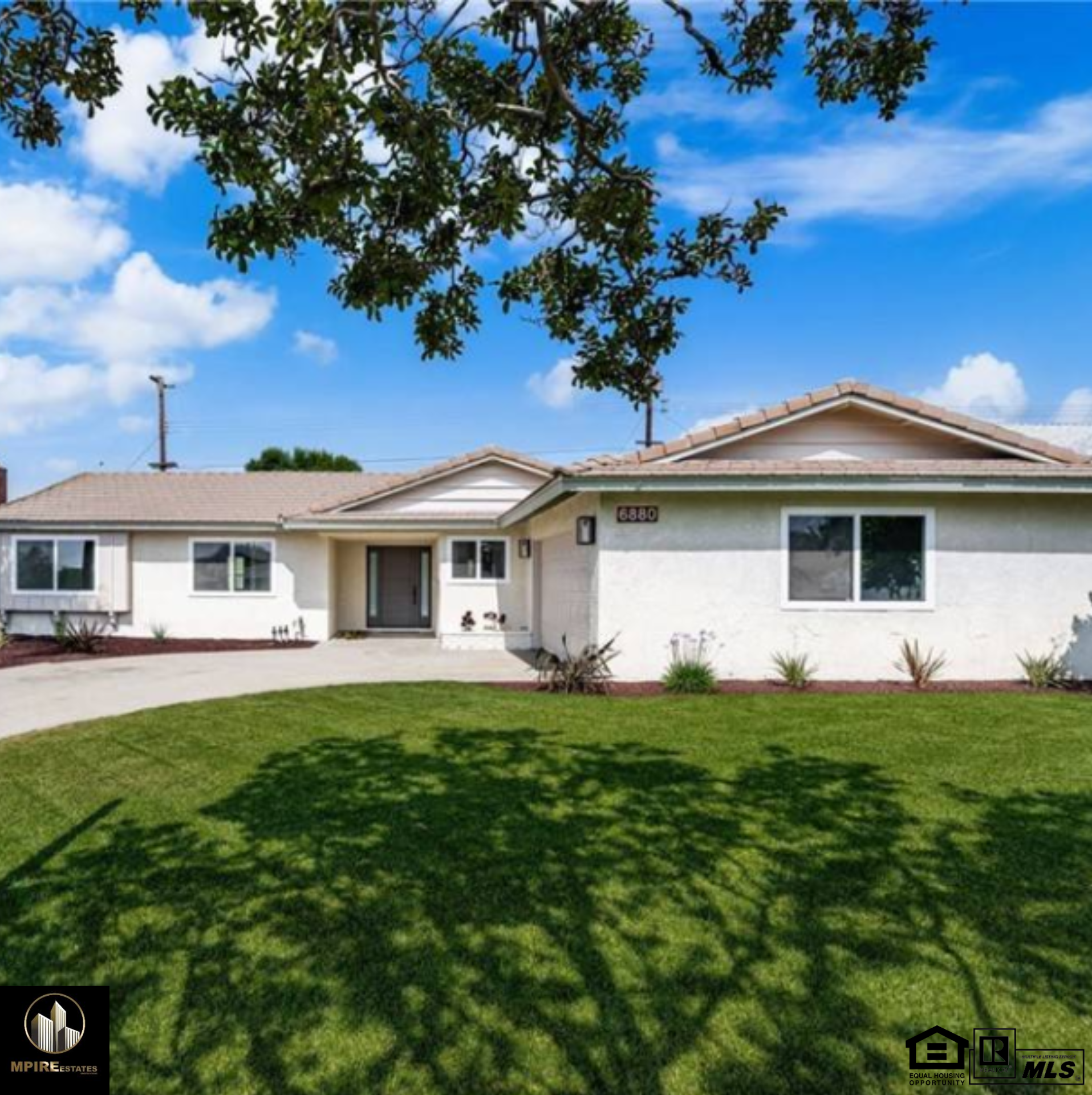 Realestateray Real Estate Agent ad creative