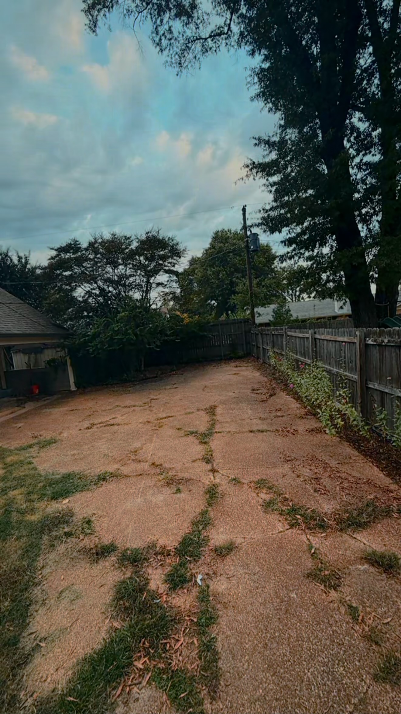 Mg Premium Construction Concrete & Paving ad creative