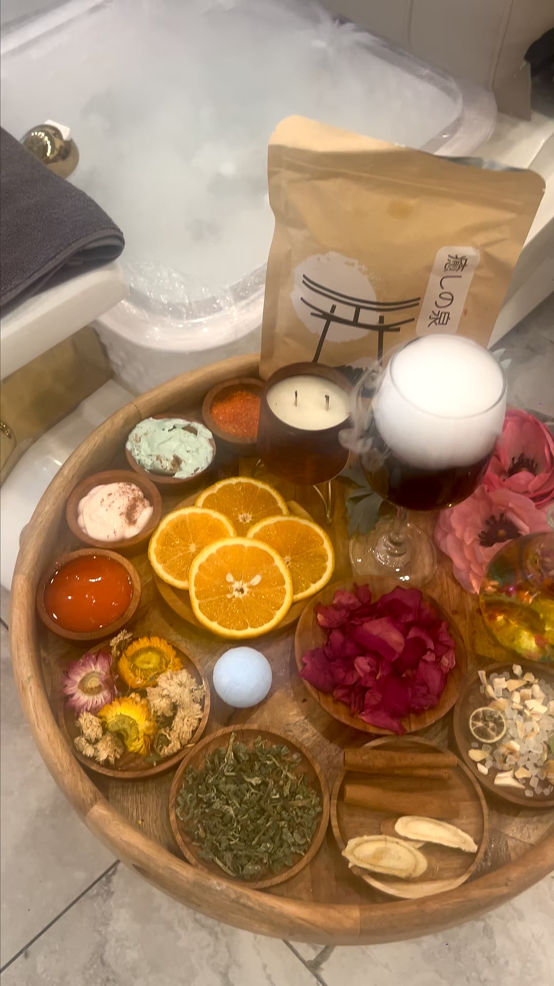 Get the Ultimate Relaxation and Silky Smooth Feet with the Herbal Ginseng Detox Pedicure at 𝑳𝒖𝒙 𝑵𝒂𝒊𝒍𝒔 𝑳𝒐𝒖𝒏𝒈𝒆 💖