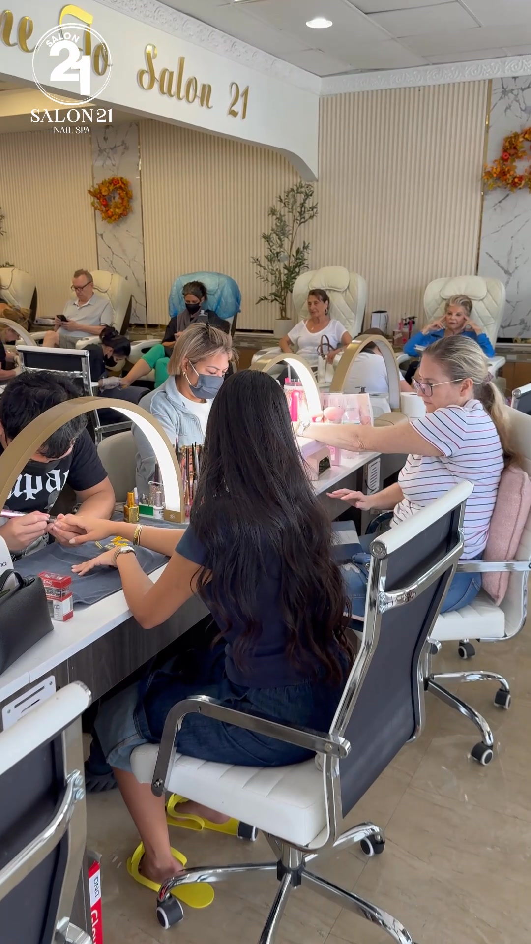 Flawless nails. Zero stress. One salon that does it all — Salon 21 Aventura.