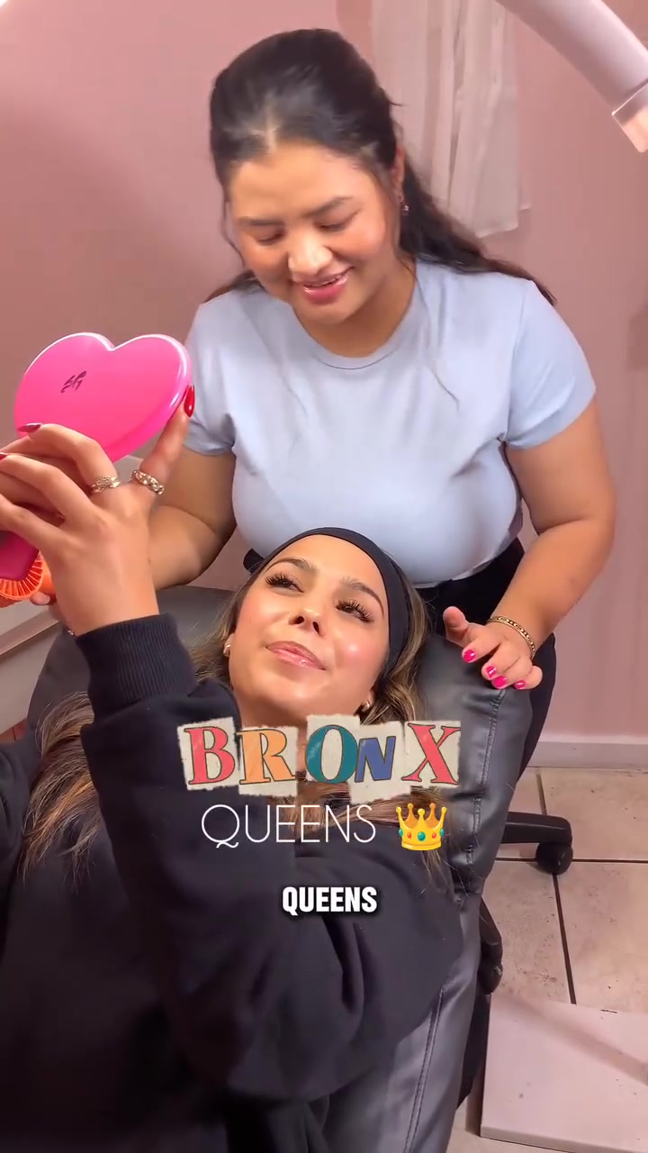 Bronx Queens 👑: Your Full Set comes with VIP Lash Care