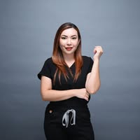 Dra Cynthia Flores Moreno